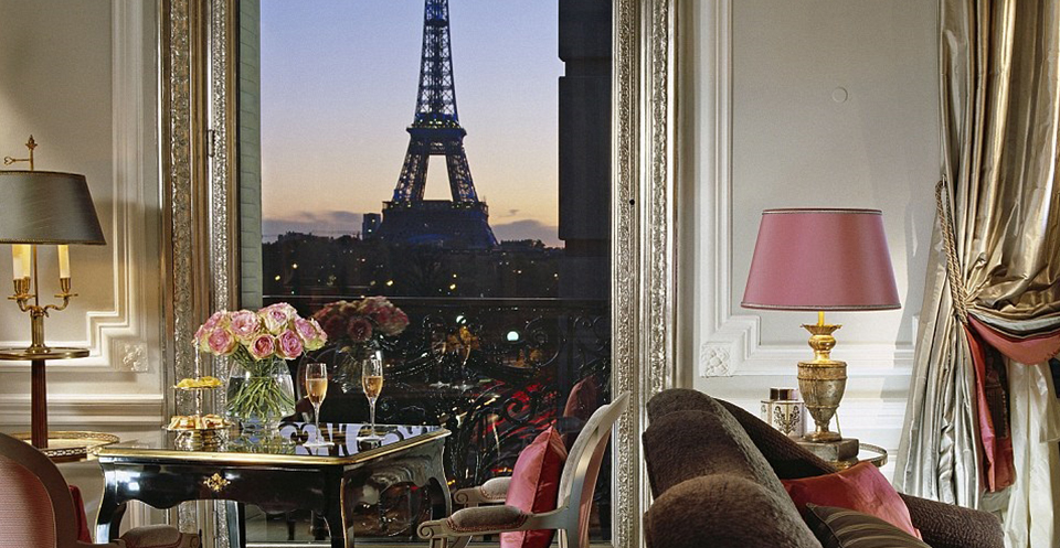 Photo du salon - Vue sur la Tour Eiffel